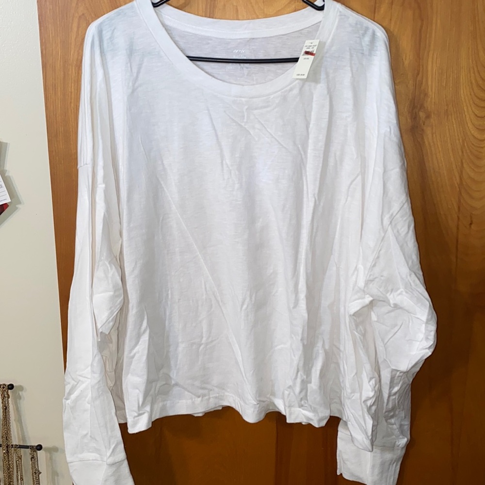 NWT Aerie White Long Sleeve Top